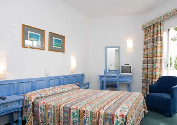 Globales Playa Santa Ponsa Hotel 3*,